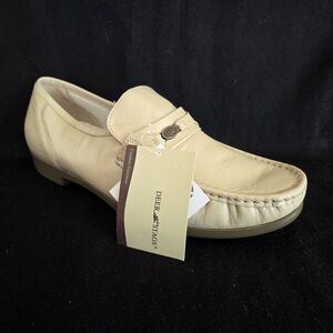 Deer Stags Comfort Footwear Dress Shoes Cream/Tan Loafers Men's 11W 40V-JD NWOB